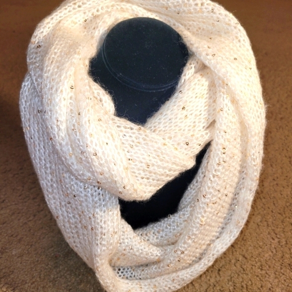 Cream Gold Sequin Knit Infinity Fall Winter Scarf 12"×48" - Picture 5 of 7